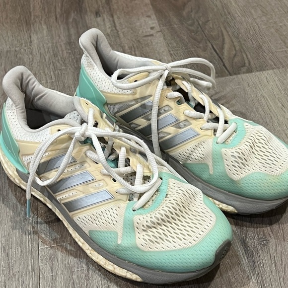 Women’s Adidas 6.5 Boost Cloudfoam Racer Mesh Running Athletic Walking Shoe - Picture 2 of 11